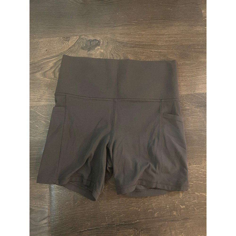Athleta Salutation Stash 5" Short Gray High Rise Athletic Yoga Shorts Small